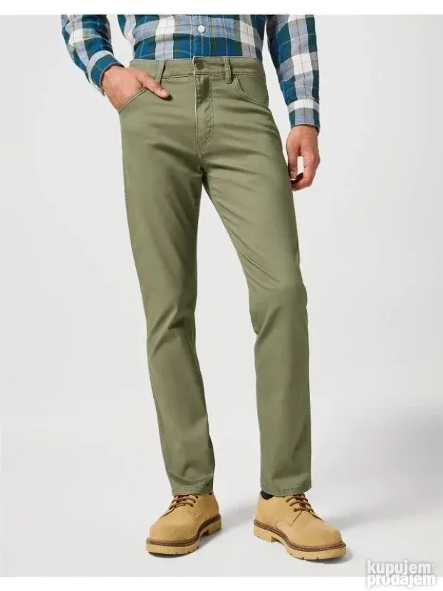 Wrangler Arizona Army Green Regular Streč Fit W32/L32 HQ