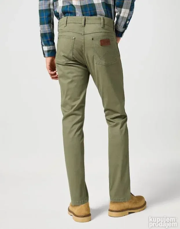 Wrangler Arizona Army Green Regular Streč Fit W32/L32 HQ