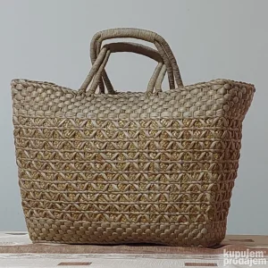 prelepa kotarica pletena torba za plazu