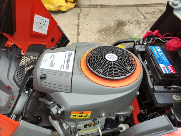 Husqvarna TS 348 dx NOVO traktor