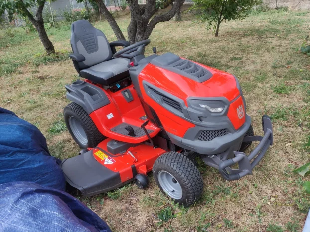 Husqvarna TS 348 dx NOVO traktor