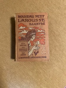 Nouveau Petit Larousse Illustre