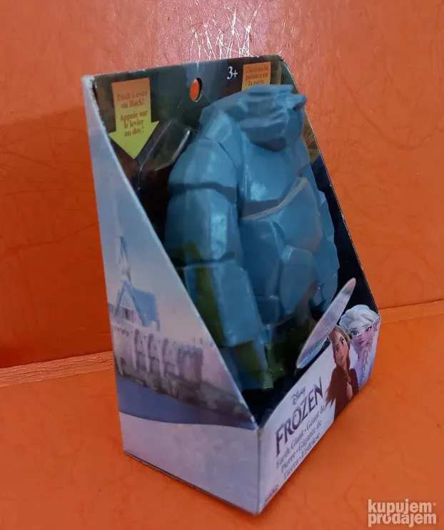 na svežem vazduhu Frozen Earth Giant nov radi vežbe