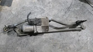 Motor brisaca poluge audi a4 b8