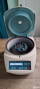 Laboratorijska centrifuga Hettich Eba 200