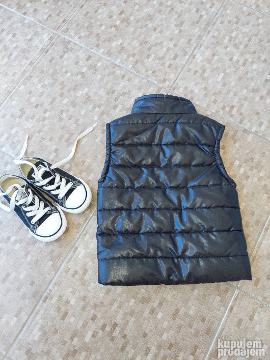 Prsluk za dečaka veličina 104