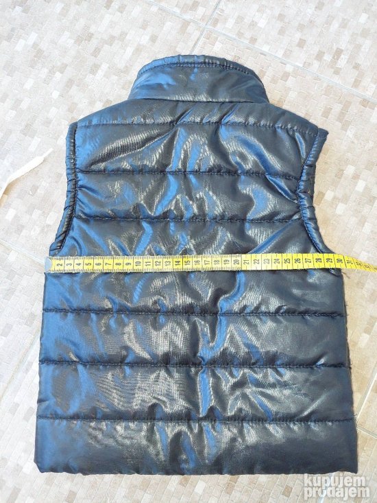 Prsluk za dečaka veličina 104