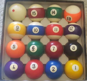Bilijar kugle razno