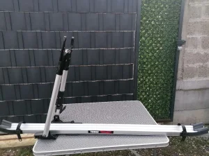 Nosač za bicikle Thule Tour