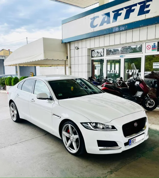 2017 Jaguar XF 2.0d