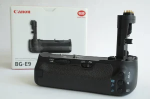 Original Canon BG-E9 battery grip (Canon 60D)