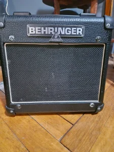Behringer AC 108, vintage, pojačalo za gitaru