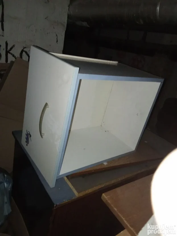 Komoda polica orman za stvari