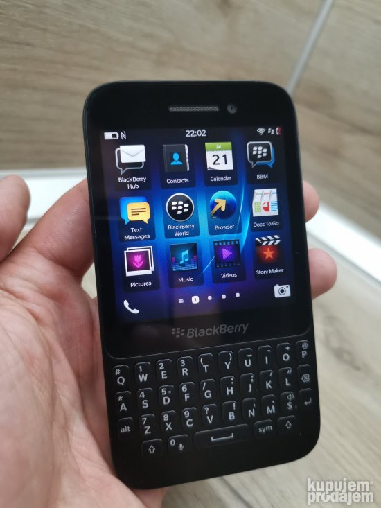 Blackberry Q5