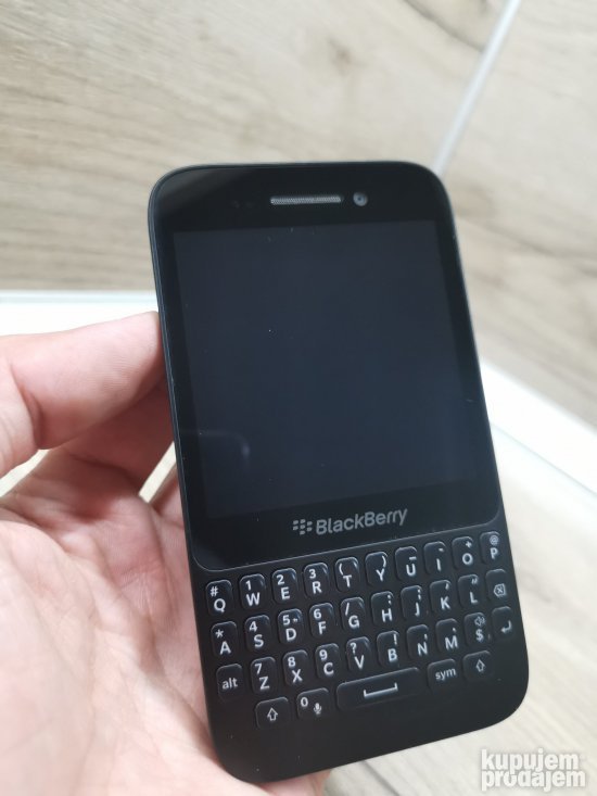 Blackberry Q5