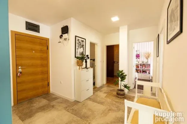 Četvorosoban - 146m2 - Telep - 511677