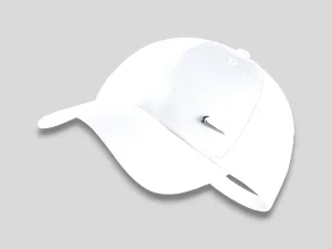 Nike Swoosh kačket za odrasle - beli dublji CI2653-100