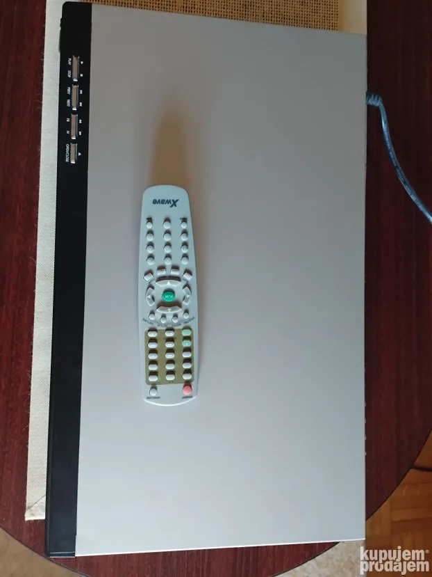 LG VCR i Xwave DVD