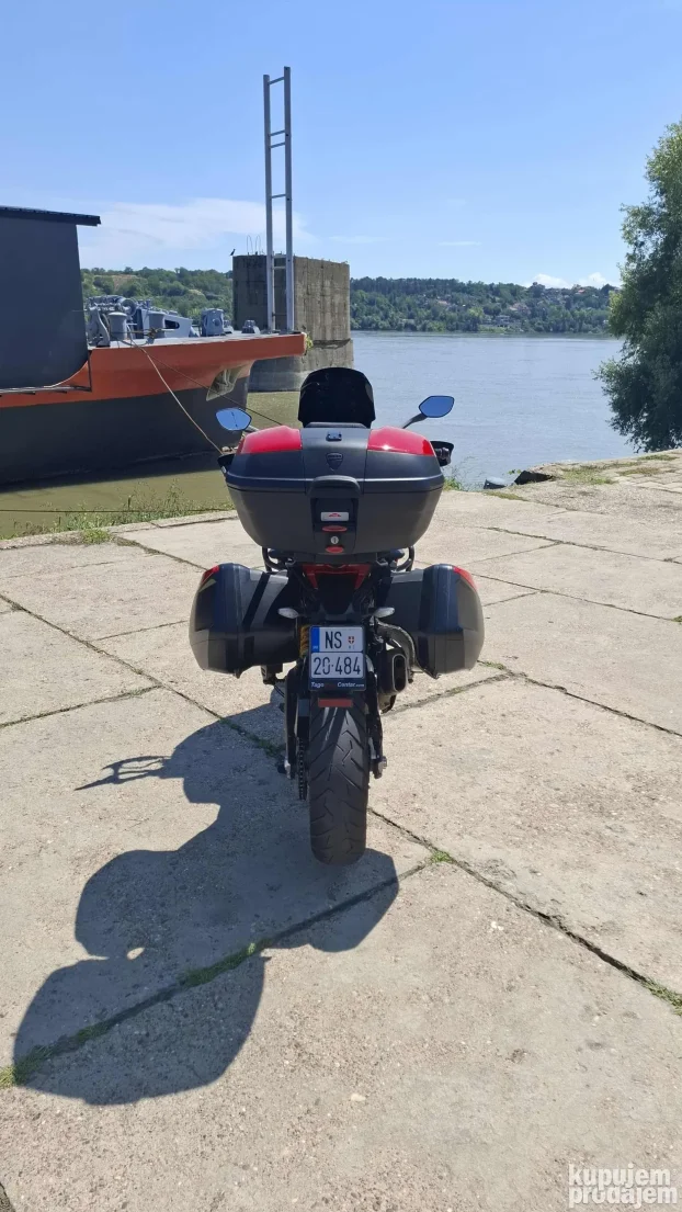ducati multistrada v2