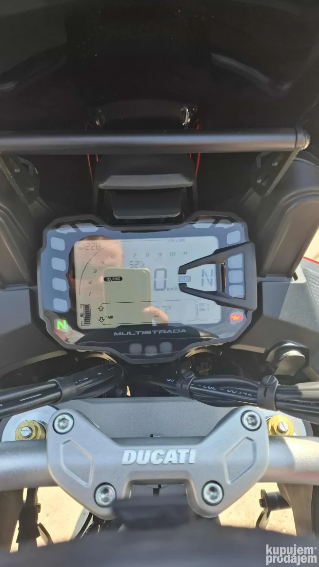 ducati multistrada v2
