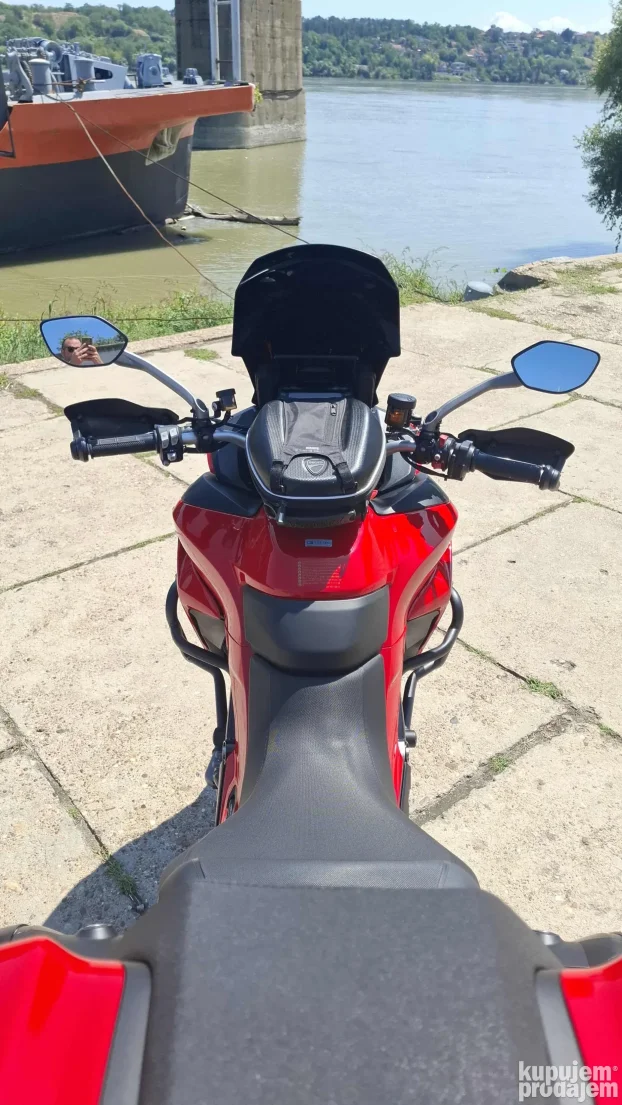 ducati multistrada v2