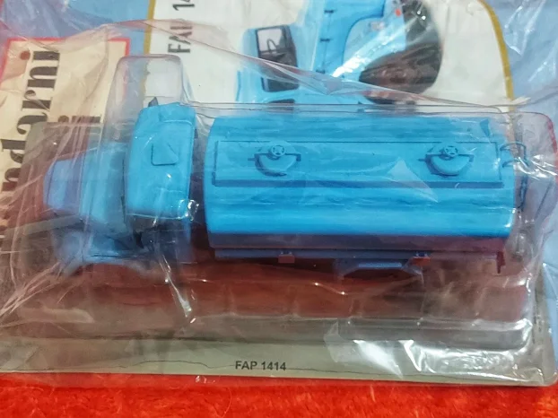 DeAgostini legendarni kamioni FAP 1414 br 32