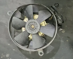 Honda CBR 900RR ventilator