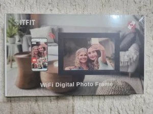 Samsung ITFIT 8-inch Wi-Fi Digital Photo Frame