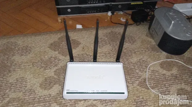 Tenda W303R Wi-fi N ruter 300Mb