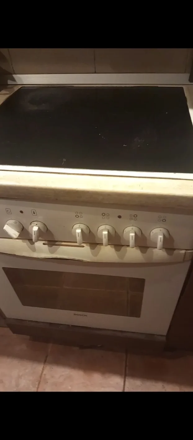 Rerna sa keramičkom pločom BOSCH