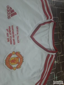 prodajem nov original adidas dres