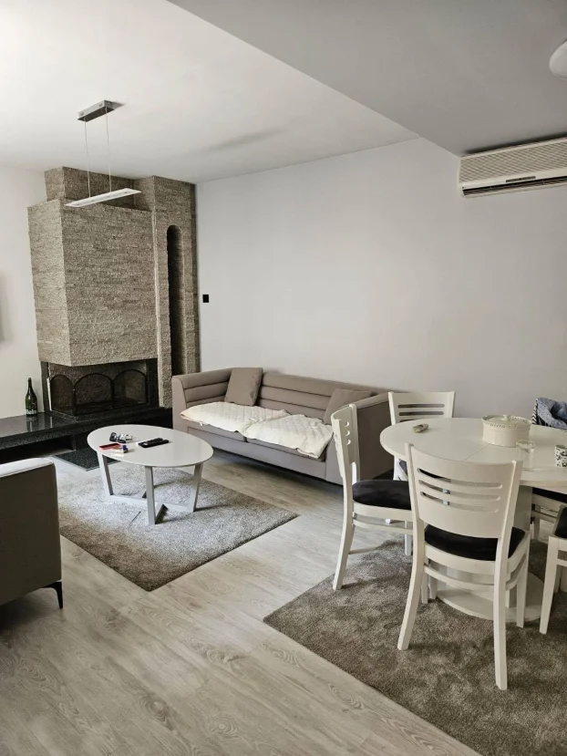 Crveni Krst, 3.0 trosobna, 150 m²
