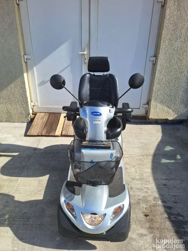 Električna invalidska kolica vise luxuznih modela