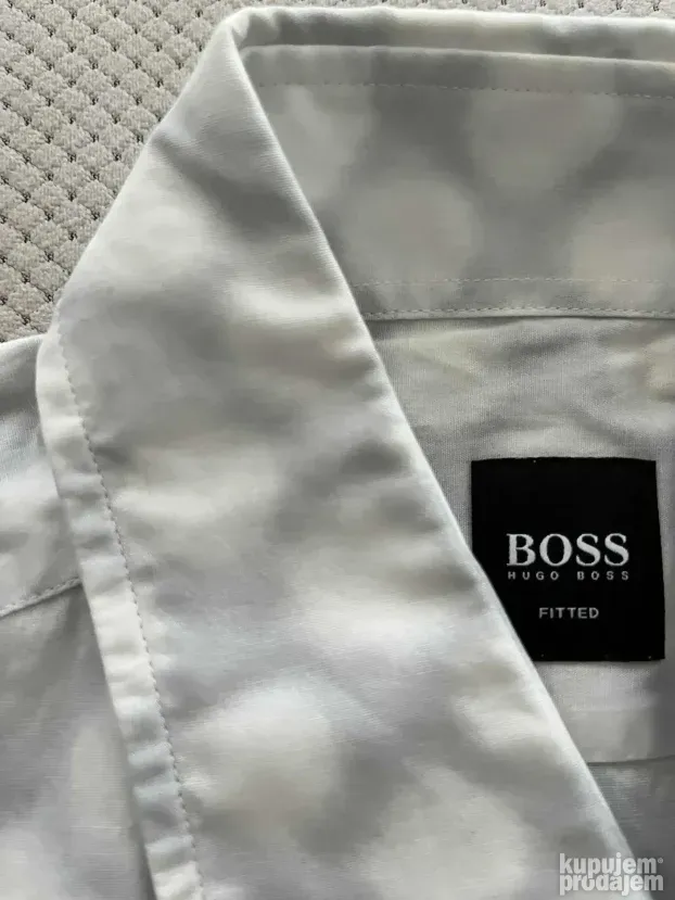 Sivo bela tufnasta kosulja (L) Hugo Boss - Made in Italy