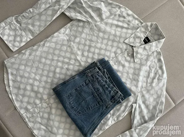 Sivo bela tufnasta kosulja (L) Hugo Boss - Made in Italy