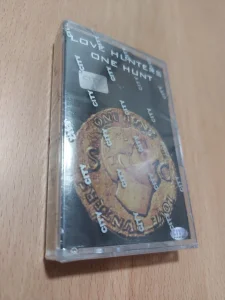 Love Hunters - One Hunt (2002) (Celofan)