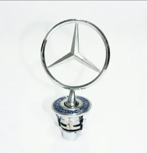 Znak Mercedes C klasa, E klasa za haubu - nišan