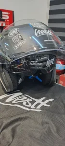 West jet kaciga sa vizirom i naocarima M velicina