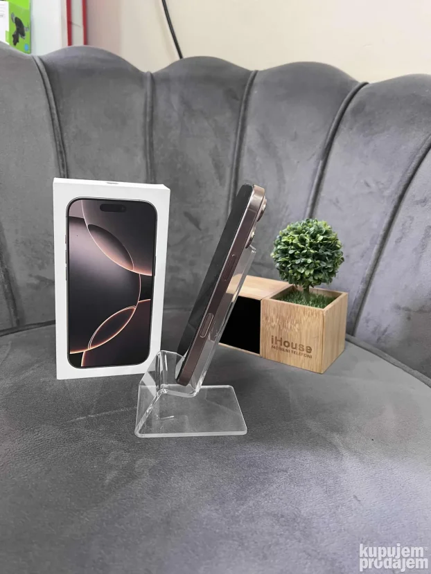 iPhone 16 Pro- Kao Nov