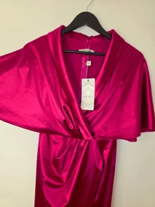 Nova haljina sa etiketom