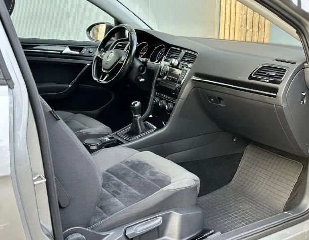 2013 Volkswagen Golf 7 1.6tdi 105ks