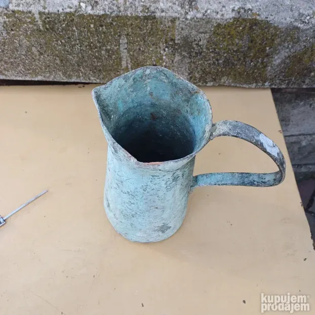 Stari vojni aluminijumski bokal