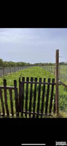 plac 919m2 ogradje Begeč