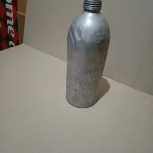 Stara aluminijumska boca 2