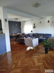 Mala Moštanica, 5+ petosobna, 250 m²