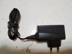 Br.84 Maxcell Travel adapter / 4 - 12V 500mA