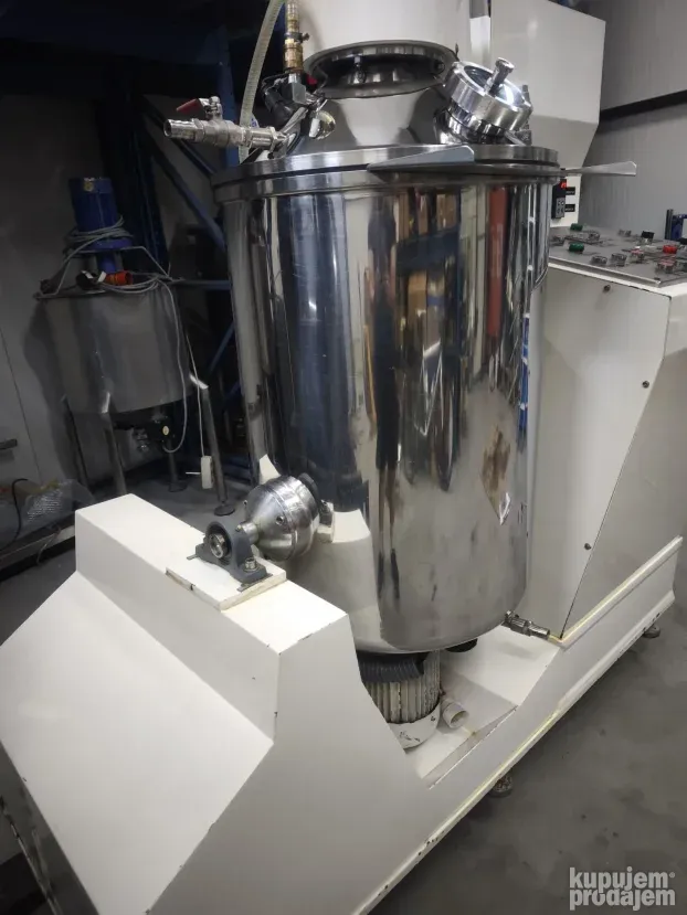 NOV NOV Vakuum homogenizator sa mešačem Dumek 100 lit