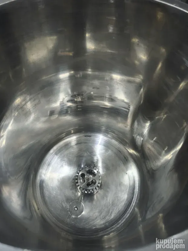 NOV NOV Vakuum homogenizator sa mešačem Dumek 100 lit