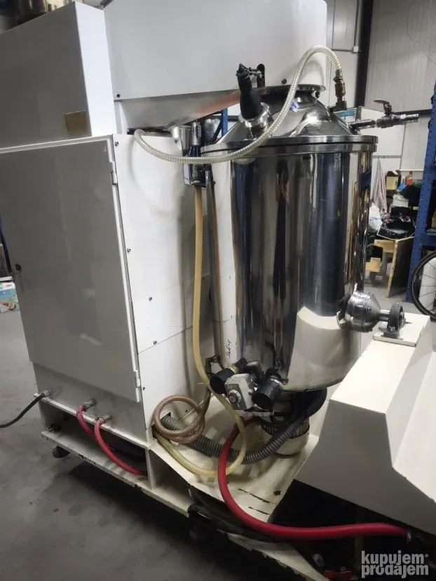 NOV NOV Vakuum homogenizator sa mešačem Dumek 100 lit