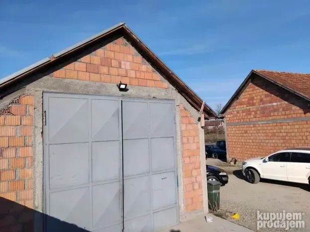 Magacin - Hala - Klisa - 676m2 - plac 2459m2